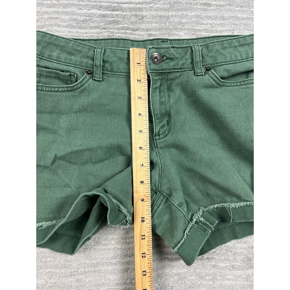 Time and Tru Denim Shorts Womens 6 Green Raw Hem Frayed Mid Rise 3" Inseam - Picture 4 of 8